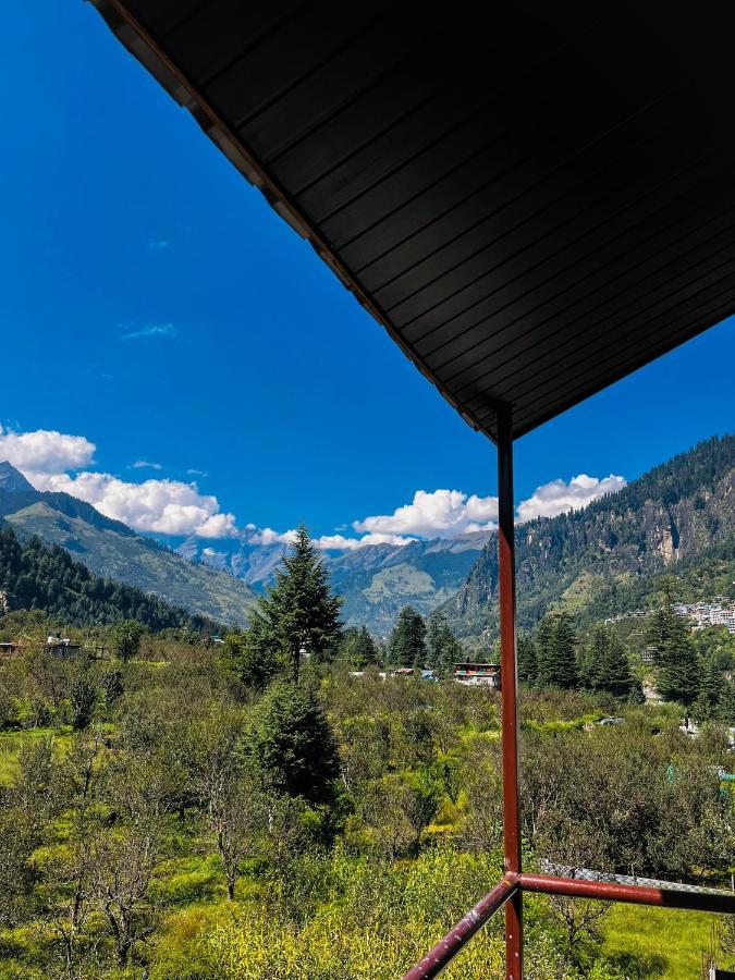 Apple Flower With Balcony And Mountain View Манали Экстерьер фото